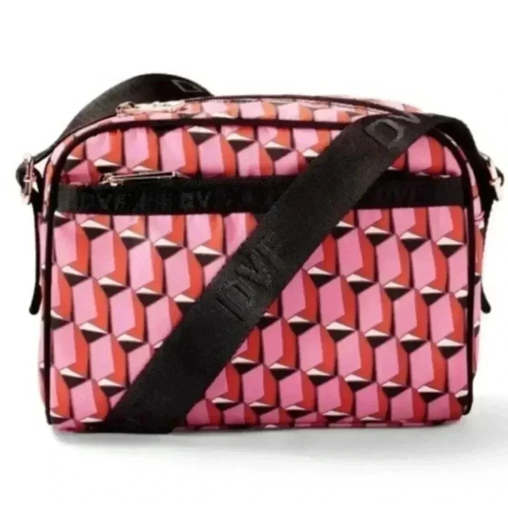 NWT DVF for‎ Target Pink Modern Geo
Camera Bag